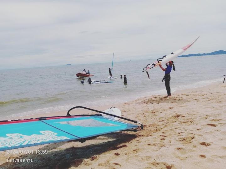 2 ห้องนอน 2 ห้องน้ำ Seaview Jomtien ชั้น18 Lägenhet Exteriör bild